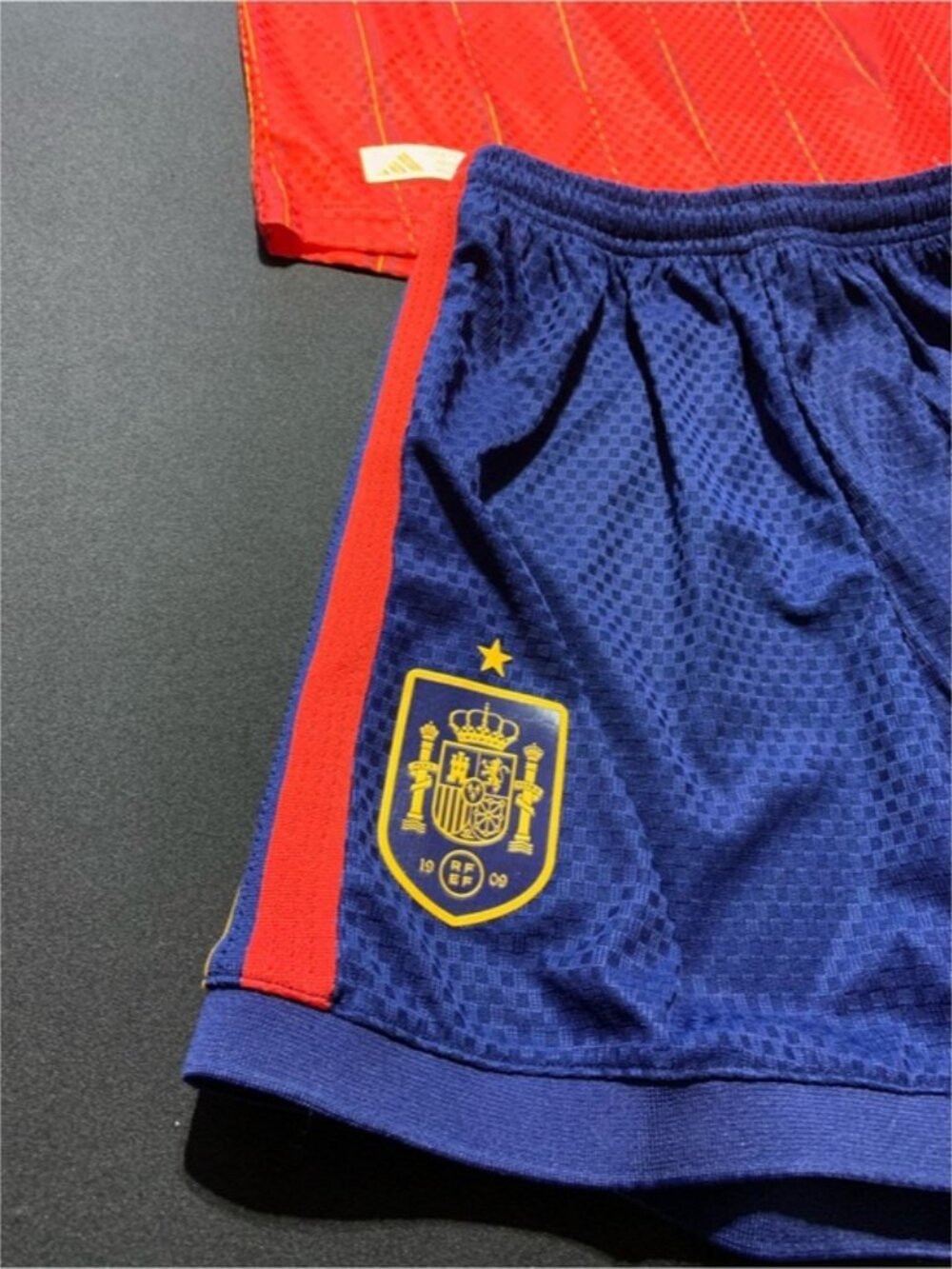 Kids 2026 Spain Jerseys - Picture 14 of 16